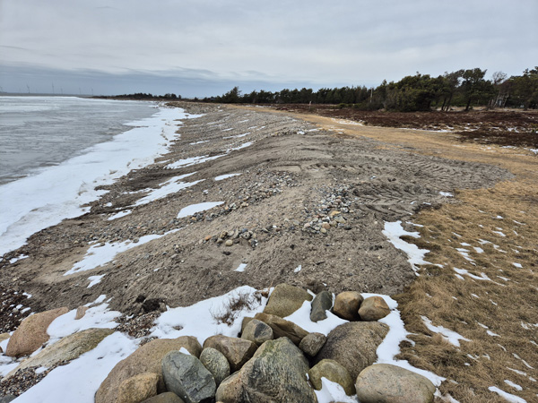 Is på stranden