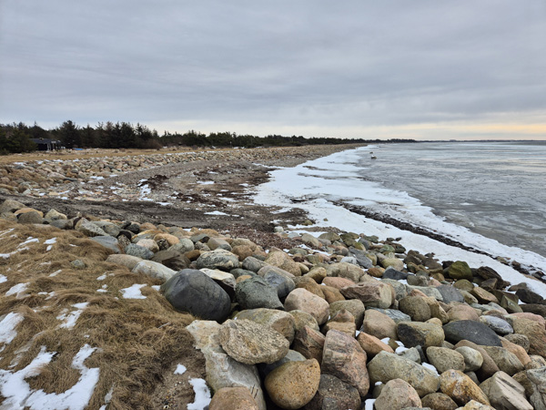 Is på stranden